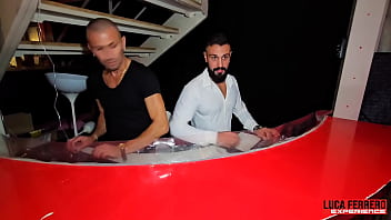 We meet two very hot girls in the swinger club anal and dp