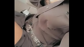 Tu aimes quand je fais la coquine dans l’avion je te poste la vidéo intégral