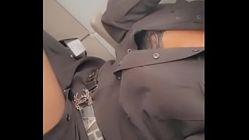Tu aimes quand je fais la coquine dans l’avion je te poste la vidéo intégral