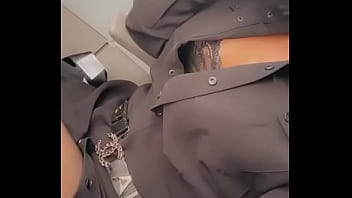 Tu aimes quand je fais la coquine dans l’avion je te poste la vidéo intégral