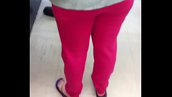 Big booty white gurl i know i love her but cant talk to her lol