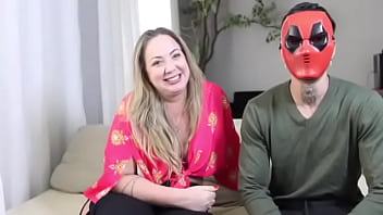 Transei com fã mascarado