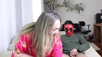 Transei com fã mascarado