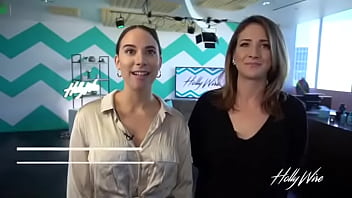 Famous boy likes to show his ass in the video