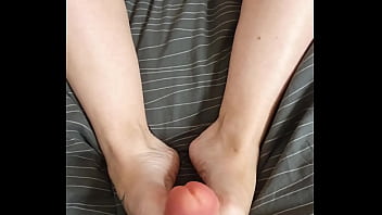 Petit vote vous aimeriez une vidéo footjob