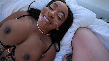 Curvy and busty lily starfire eagerly takes a warm facial