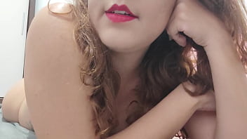 Garota na cam conversando e tirando umas duvidas