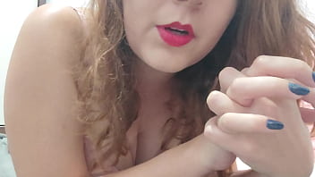 Garota na cam conversando e tirando umas duvidas