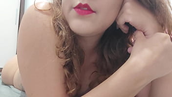Garota na cam conversando e tirando umas duvidas Garota na cam conversando e tirando umas duvidas