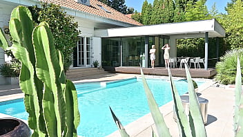 Rampant robbery part 1 bi besties leya desantis and veronica leal share a glass dildo in the hot tub gp3341