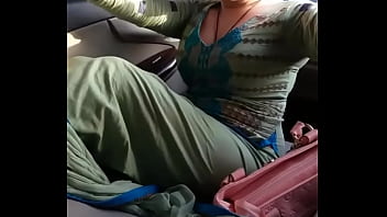 Deshi hot romance in car