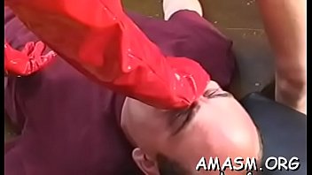 Seductive bombshell gets licked and nailed