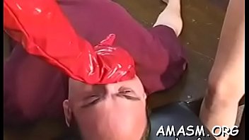 Seductive bombshell gets licked and nailed