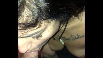 Enseño a mi amiga a hacer gargantas profundas sofia mayers payo pro