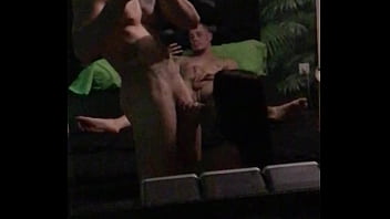 Enseño a mi amiga a hacer gargantas profundas sofia mayers payo pro