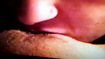 Amateur hot wife masterbates