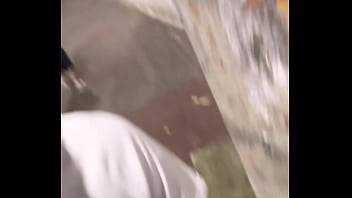 Fudendo e mamando o hétero dotadao na estação de metro