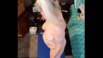 Hot mature does nude yoga in the a m