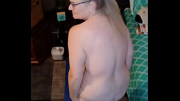 Hot mature does nude yoga in the a m