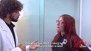 Peliroja se folla a su cirujano plastico con enorme polla