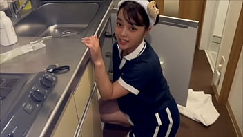 お風呂上がりの彼女の綺麗なまんこやおっぱいに沢山よだれをつけて味わう彼氏。素人カップルのsex公開。