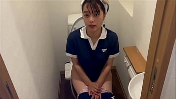 お風呂上がりの彼女の綺麗なまんこやおっぱいに沢山よだれをつけて味わう彼氏。素人カップルのsex公開。