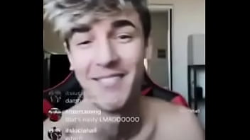 “feet look weird as sh*t on camera”