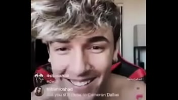 “feet look weird as sh*t on camera”