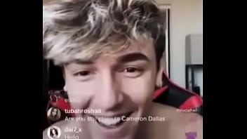 “feet look weird as sh*t on camera”