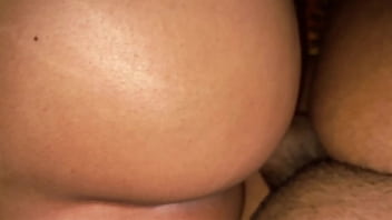 Sentiu o pau duro e quis pau no fundo da buceta