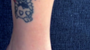 I like to feel the saliva dripping between my toes