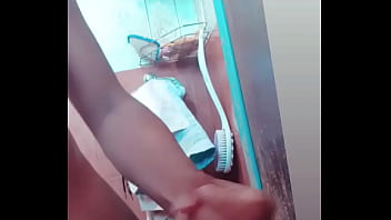 Punhetinha No Banheiro thumbnail