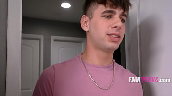 Milf needed her pussy from atrophing and her hubby wasnt doing it