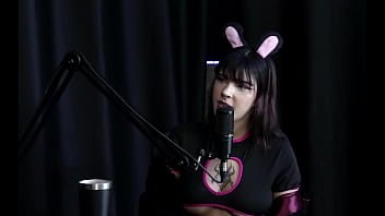 é Ninfomaníaca E Se Masturba Duas Vezes Gozando Com Facilidade Além De Ser Submissa Gostar De Spanking E Ter Fetiches Com Facas Yummi Paradise Sheer Red thumbnail