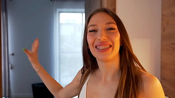 Horny tenant wants landlord to creampie her pussy