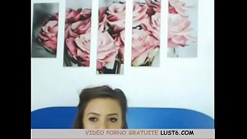 Beauté grecque taquiner sur webcam