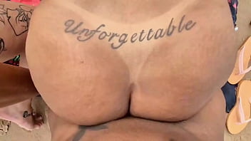 Amigas gostam de fuder na praia pra admirar a natureza