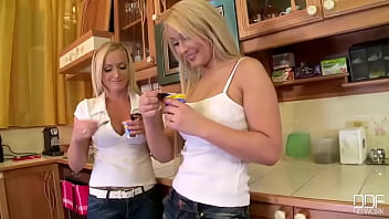 Time for a foot snack