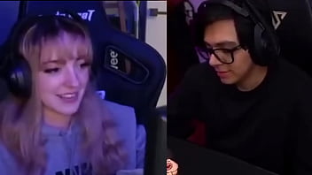 Peruano de polla enorme 2 8 cm se quiere detonar a rubia delgada y sexy