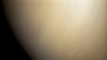 Arrombando o cu da casada