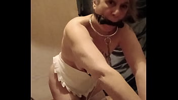 2025 03 11 esclave f la bonniche en petit tablier