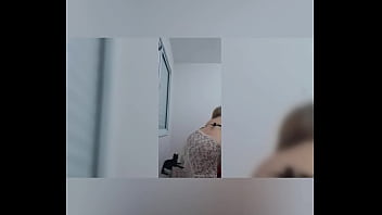 Gozou balançando os peitos