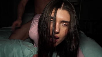 The guy couldn't resist when he was doing a massage and fucked the cutie jadilica