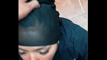 Se traga mi semen y la sigue chupando Se traga mi semen y la sigue chupando