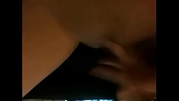 Pawg fingers herself