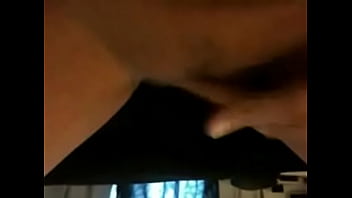 Pawg fingers herself