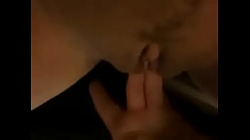 Pawg fingers herself