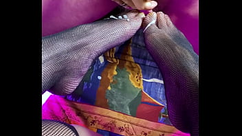 Neighbor’s wife seduced me and let me cum on her feet