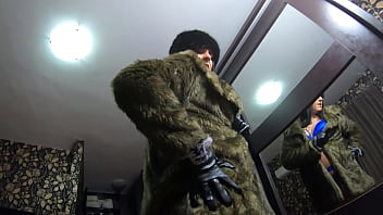 Preview milfycalla deep blow job and cum play while wearing a hot green fur coat leather gloves and long boots 213