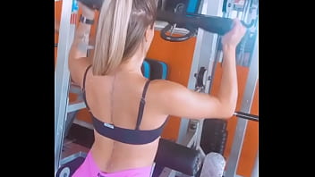 Loirinha volta naquele pique